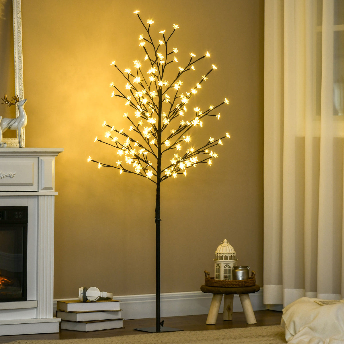 Árbol de cerezo luminoso en un salón