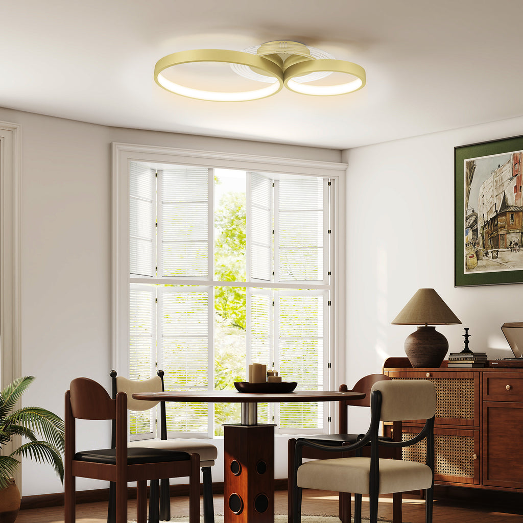Plafón LED de tres aros en una cocina