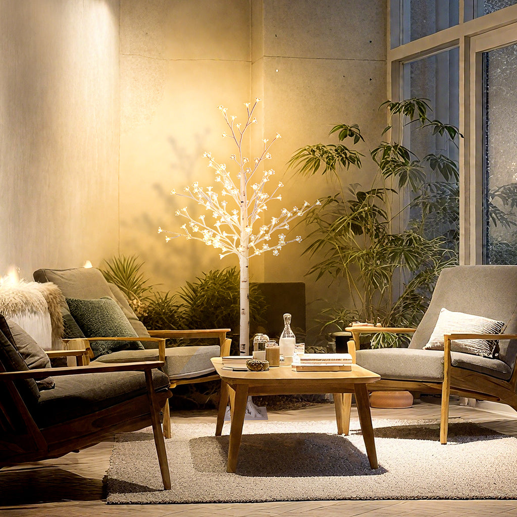Árbol de abedul luminoso en un salón