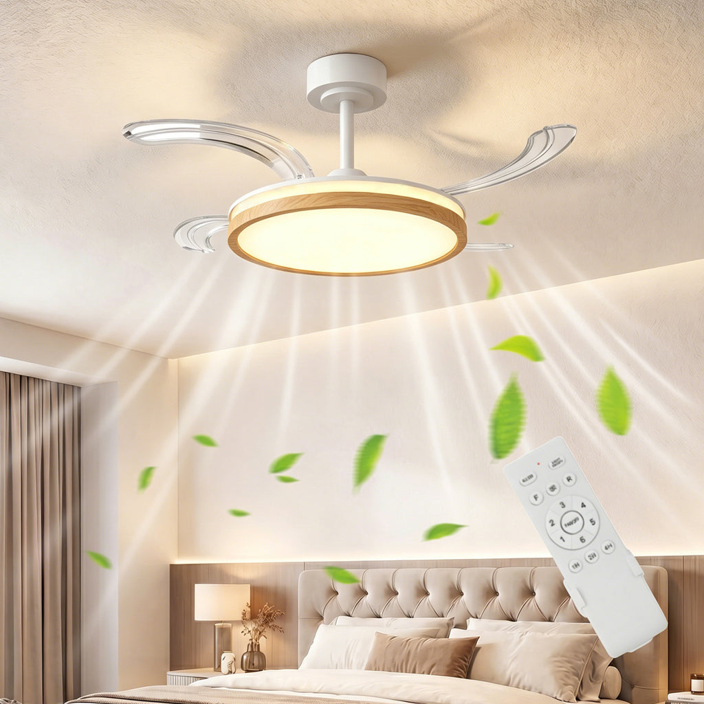 Ventilador de techo de aspas retráctiles en un salón