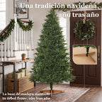 Árbol en un recibidor con base de madera: una tradición navideña año tras año