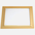 Downlight LED empotrable cuadrado con marco dorado de 16 W visto de frente