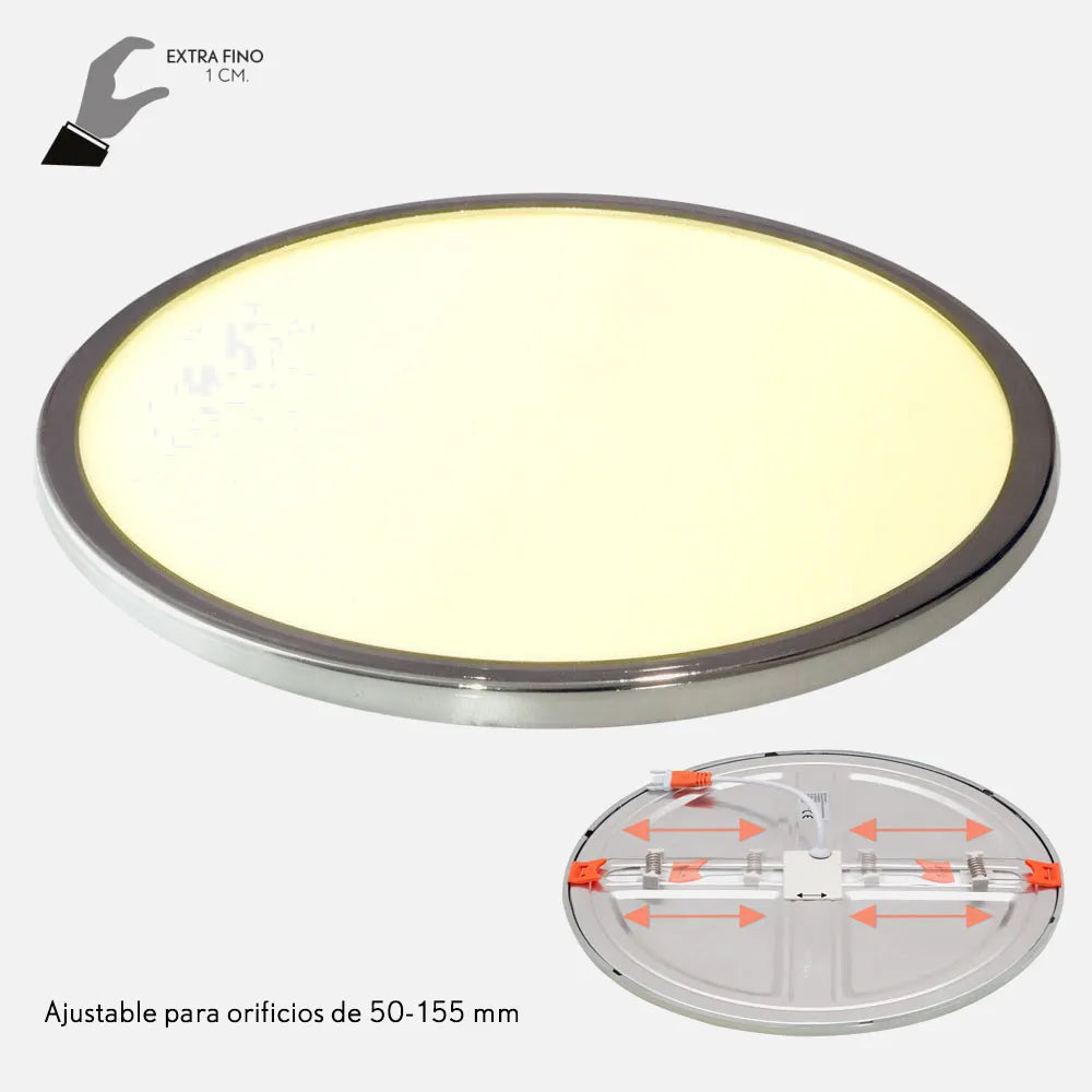 Downlight LED empotrable redondo de 20 W con acabado cromo, visto en perspectiva