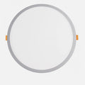 Downlight LED empotrable de 20 W visto de frente, con difusor blanco y aro de aluminio