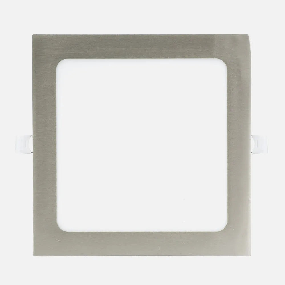 Detalle del downlight LED empotrable cuadrado de 24 W de aluminio y policarbonato