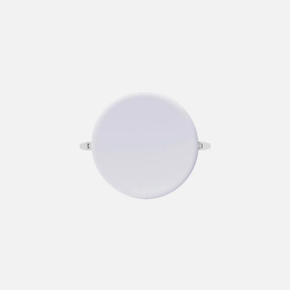 Downlight LED empotrable redondo blanco de 18 W y 2 cm de altura visto de frente