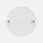 Parte trasera del downlight LED empotrable de 36 W con sus muelles de sujeción