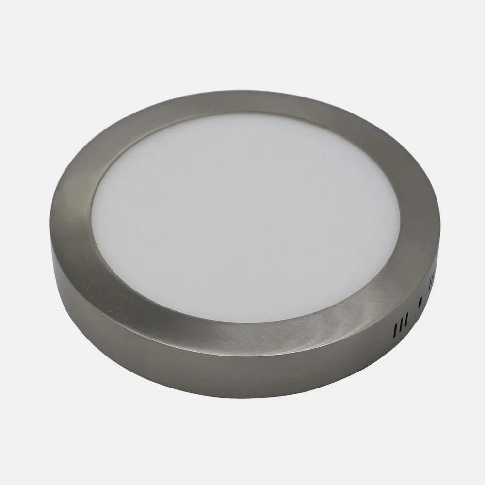 Dos vistas de un downlight LED de superficie acabado níquel de 18 W con tres tonos de luz seleccionables