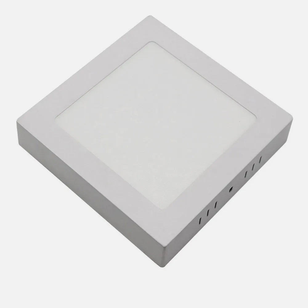 Dos vistas de un downlight LED cuadrado de superficie blanco de 12 W con tres tonos de luz seleccionables