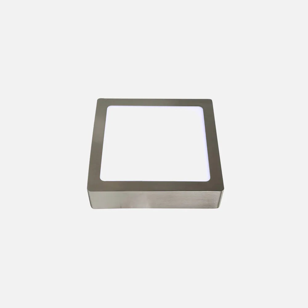 Downlight LED cuadrado de superficie acabado níquel de 17 por 17 cm, luz fría