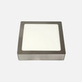 Downlight LED cuadrado de superficie acabado níquel de 22,5 por 22,5 cm