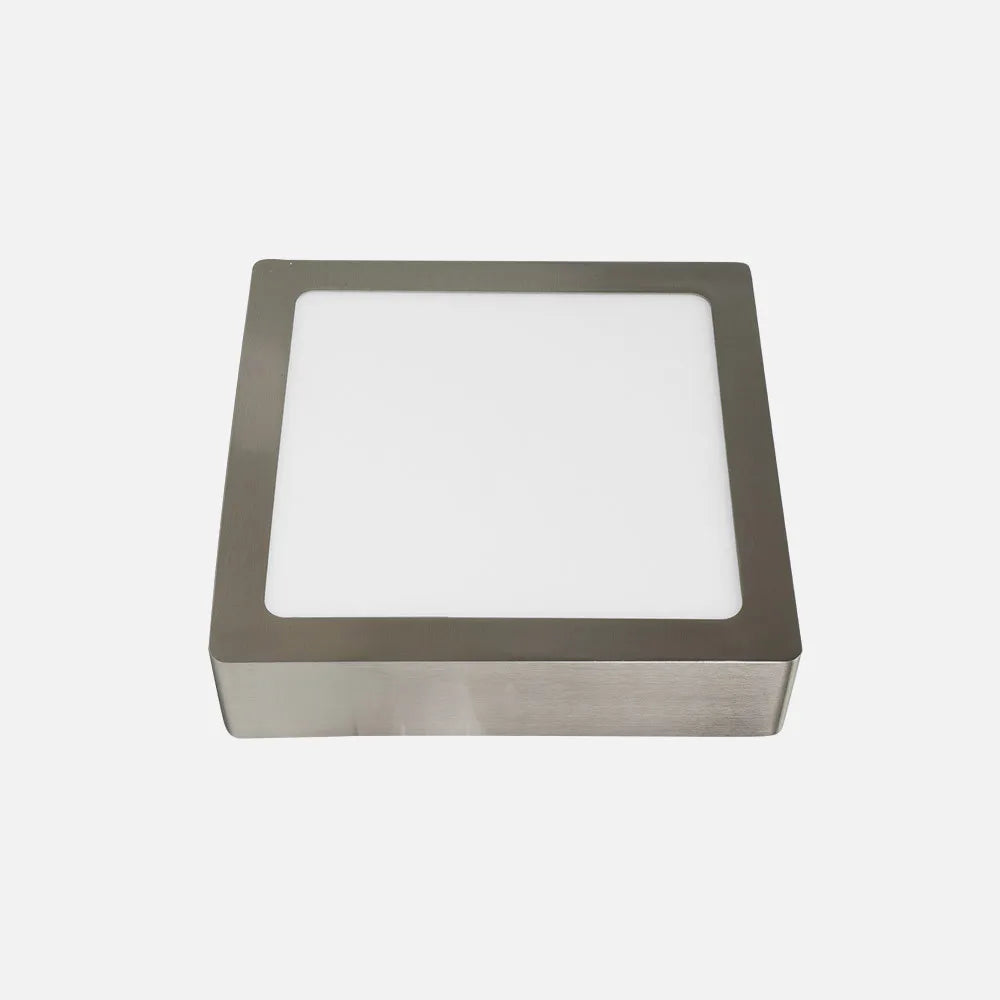 Downlight LED cuadrado de superficie acabado níquel de 18 W visto de perfil