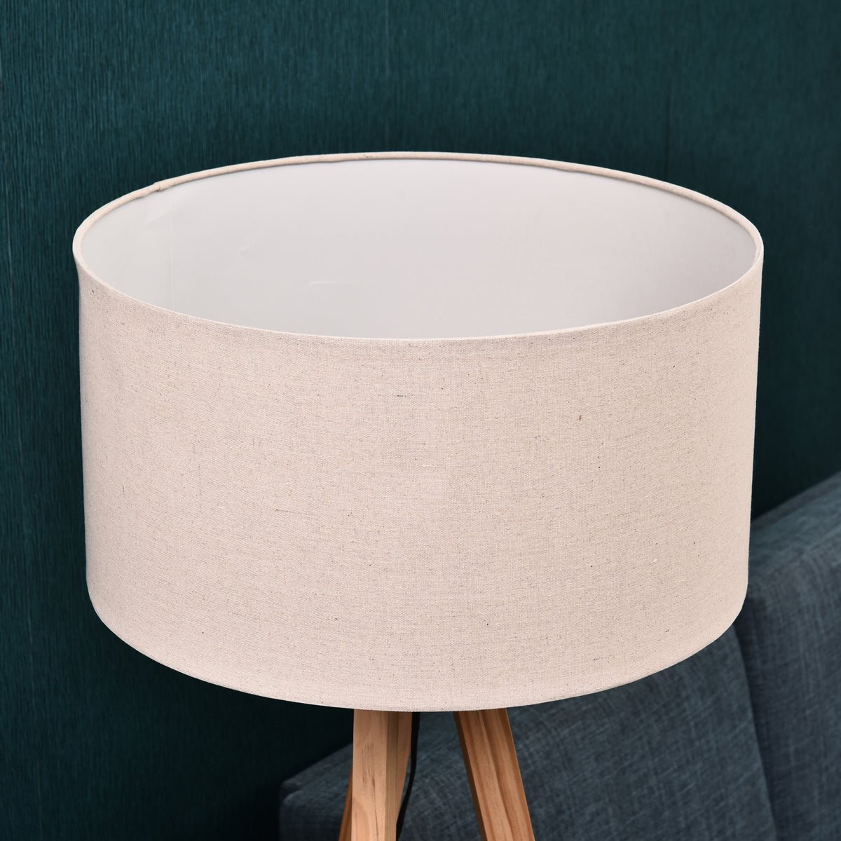 Lámpara de pie trípode con pantalla beige, vista 7