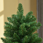 Detalle de las ramas verdes de la copa del abeto de Navidad