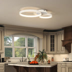 Plafón LED de tres aros en un salón