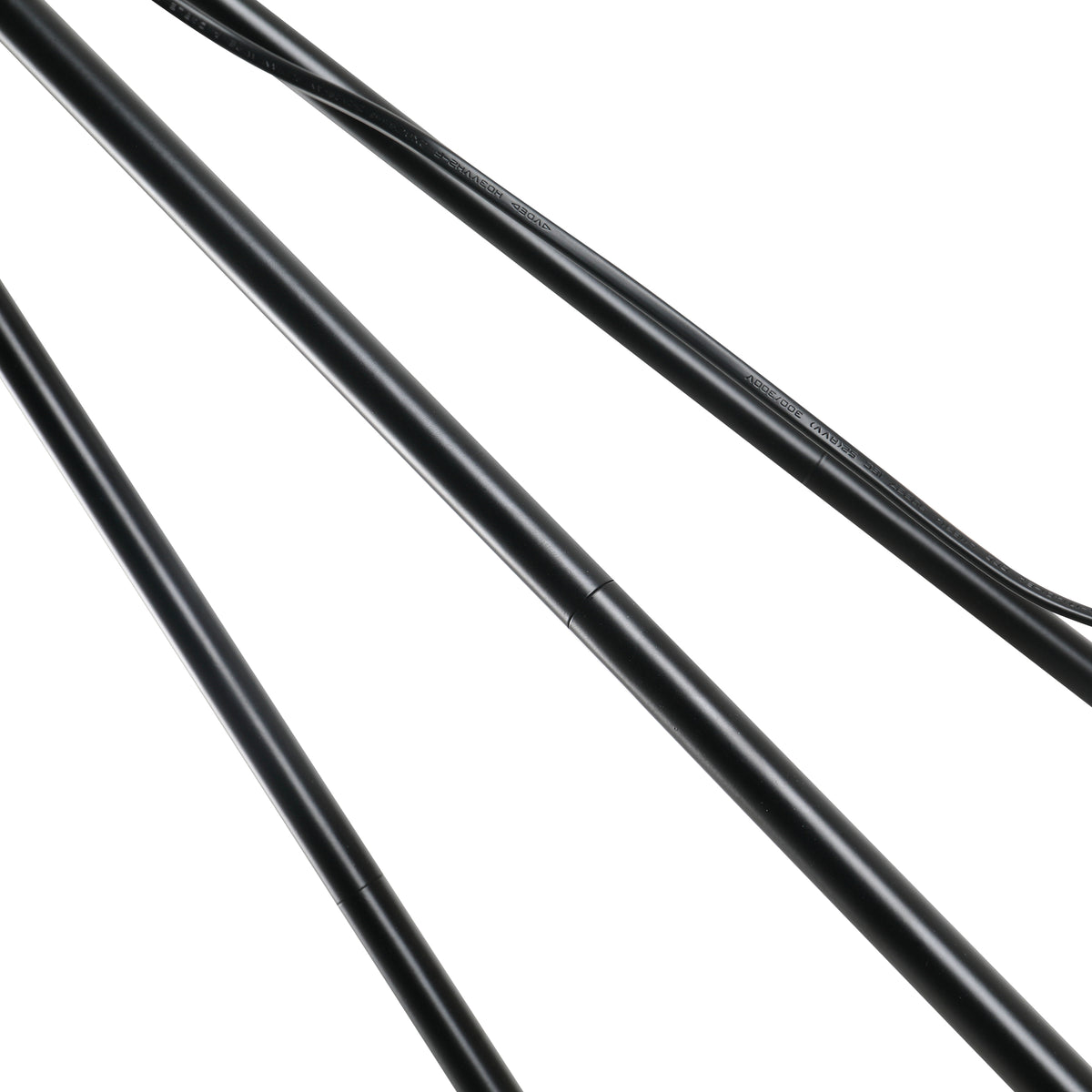 Estructura triangular de metal estable y duradera